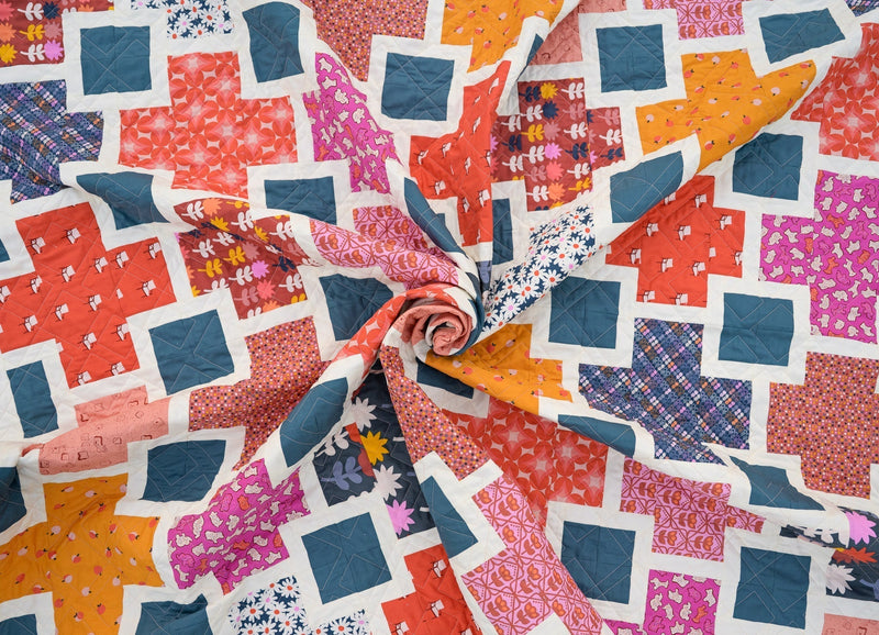 The Evelyn Quilt in Cinnamon Toast